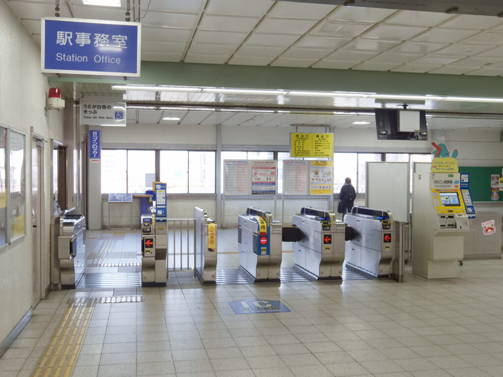 徳庵駅の改札口