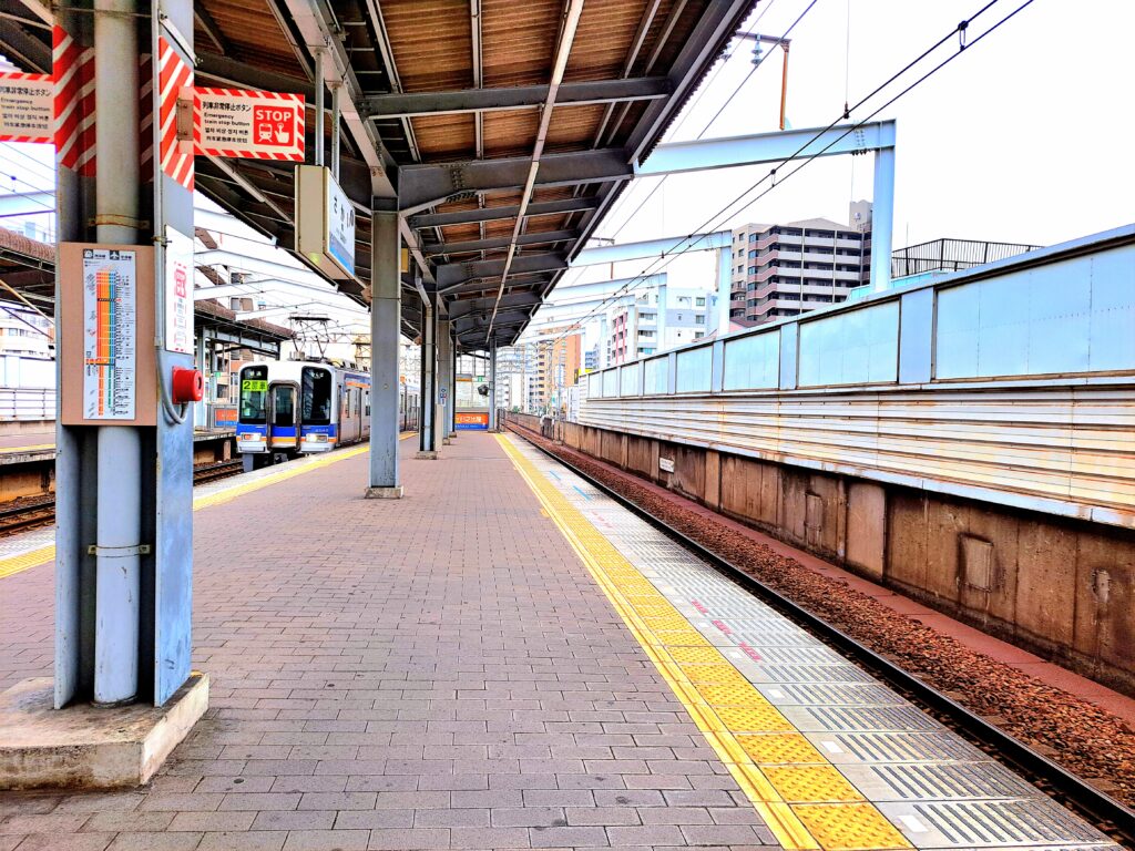 堺駅のホーム