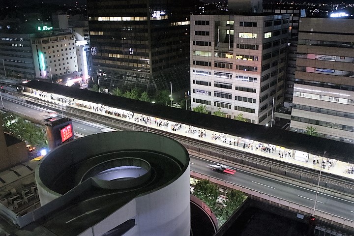 江坂駅の上空写真